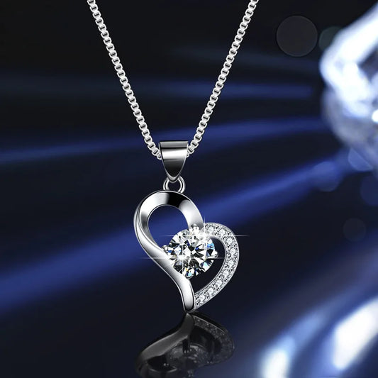 18k White Gold Diamond Necklace 925 Sterling Silver Moissanite Heart Pendant