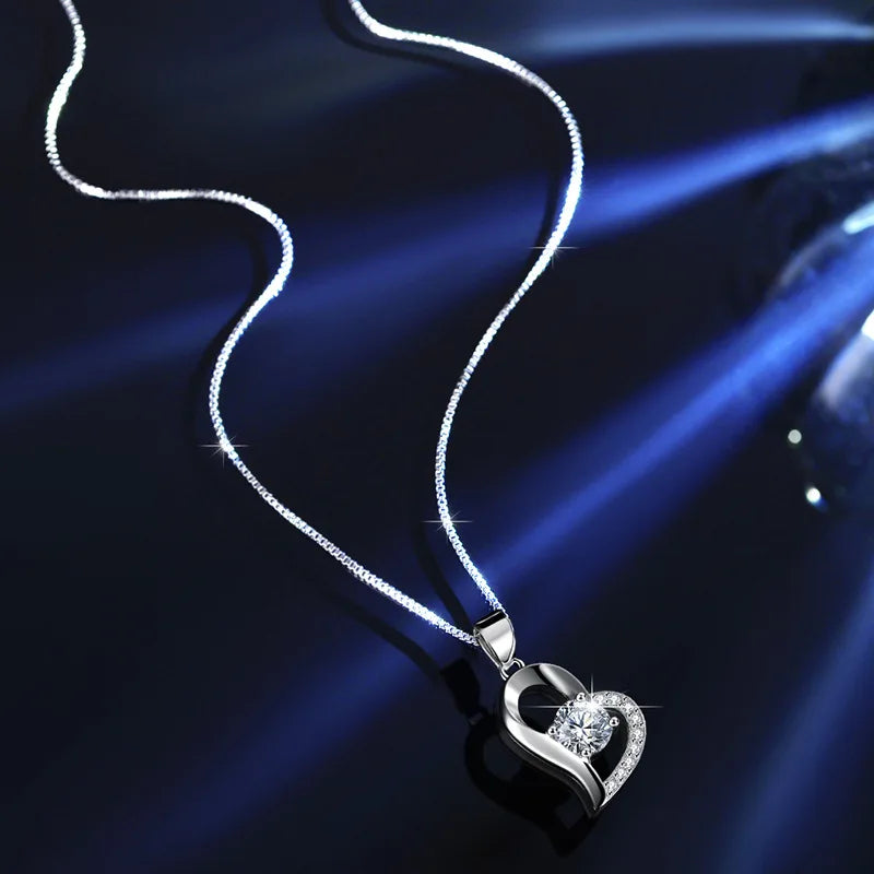 18k White Gold Diamond Necklace 925 Sterling Silver Moissanite Heart Pendant
